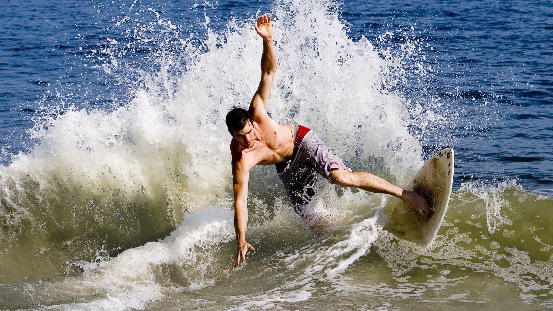 _魔术队展现韧性，逆转赢得关键比赛_，魔术队的比赛