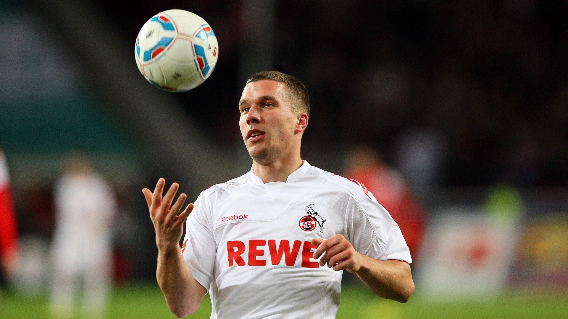 德国马术队在2024年欧洲三项赛锦标赛中以“Team Spirit”马匹获得团体银牌，展现强大实力。