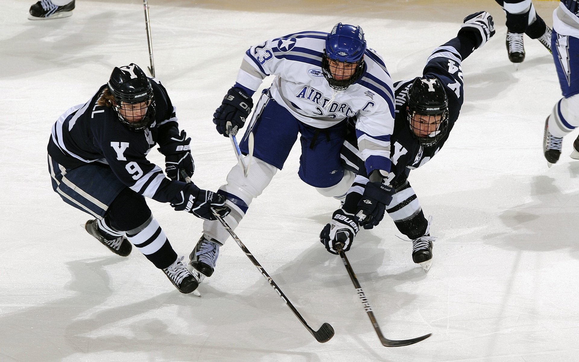 足球训练营接入AI智能监测平台，足球培训管理app